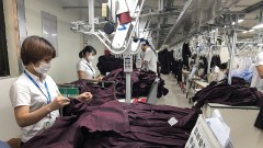 Businesses hope to "live together" safely with COVID-19 soon