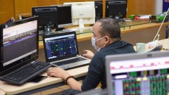 How will the coming economic stimulus package affect the stock market?