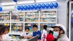 Retail giants expand pharmaceutical market reach