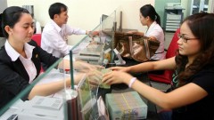 Banks under pressure despite positive credit recovery