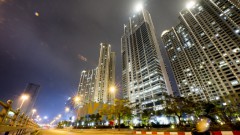 FDI flows strongly into real estate