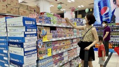 Retail business and price stabilization problems