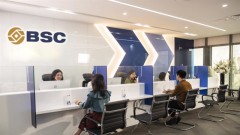 Firms change capital-raising plans amid bearish sentiment