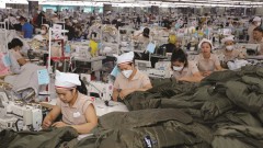 Enterprises still cautious in business investment