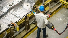 Output of assembled cars skyrockets, overwhelming imported cars