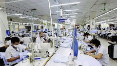 The textile and garment industry tries to overcome difficulties