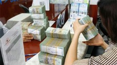 Experts advise investor caution despite market enthusiasm