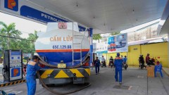 Vietnam must invest in building larger fuel reserves