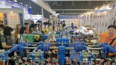 Textile enterprises overcome difficulties sustainably