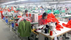 Listed textiles enterprises face negative prospects this year