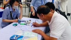 Layoffs could last until year-end: experts