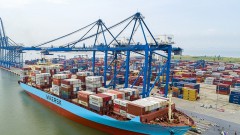 Water transport - an effective solution to reduce logistics costs