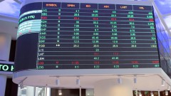 Market likely to continue fluctuating this week