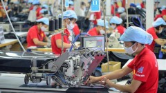 Vietnamese firms adjust strategies to boost production