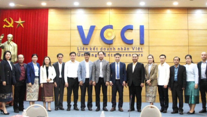 Lao Delegation Keen to Acquire VCCI’s Expertise