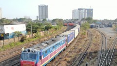 Challenges in boosting market share for railway, maritime, waterway transport