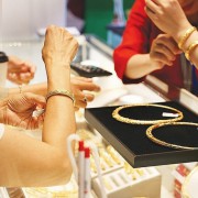 Support clearance procedures for imported gold for bidding