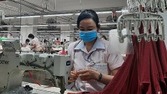 Businesses have a "headache" because exported goods are smuggled into the market