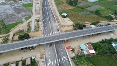 Completing site clearance and accelerating disbursement of public investment in key transportation projects