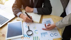 Increasing penalties to reduce violations in independent auditing