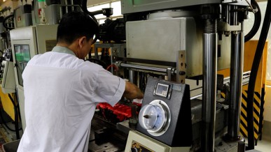 Vietnam boosts supporting industries with development programmes