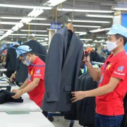 Hanoi seeks 5% export growth in 2025