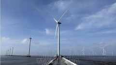 Vietnam developing wind turbine blades that align with weather conditions