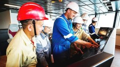 Viet Nam’s shipbuilding industry sets sail once more