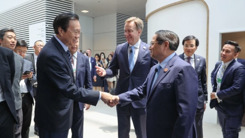 Vietnam's approach is confident balancing of principles with courage