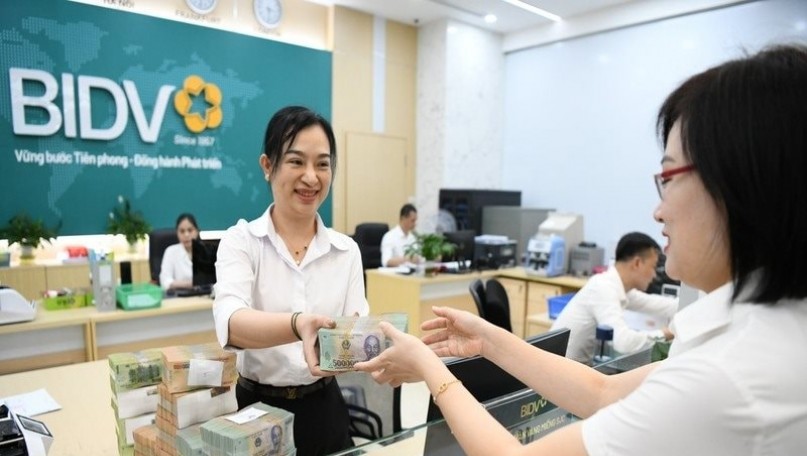 Why are interbank rates remaining low?