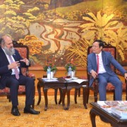 Vietnam, Pakistan Boost Trade and Supply Chains to Middle East, South Asia