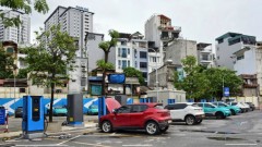 Hanoi rolls out more EV chargers at major&nbsp;bus terminals