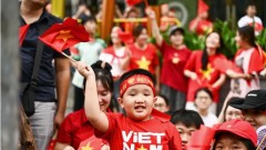 How does the homeland live in your heart?