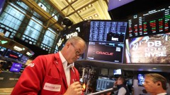 Why do investors love US assets, not the US dollar?