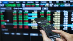 Why is the FX market very stable? 