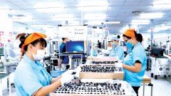 Vietnam Aims for Self-Reliant, Strong Industry