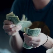 USD/VND exchange rate rises slightly after easing period