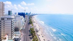 Supporting investment promotion and tourism development in HCM City