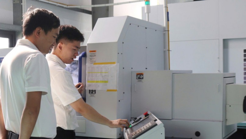 Creating momentum for development of supporting industry