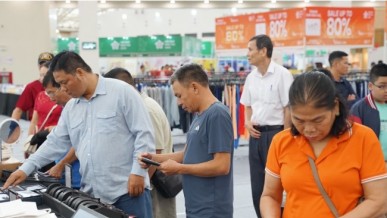 “Golden season” boosts consumer spending