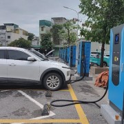 Transition from petrol to electric vehicles: Infrastructure must come first