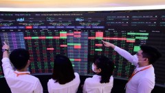 Will stocks face volatility pressure during earnings season?