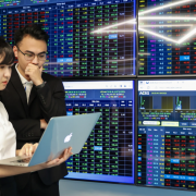 Market liquidity expected to reach USD 1.5b, VN-Index will surpass 2,000 points in 2026?