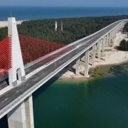 Hue expands development space towards sea