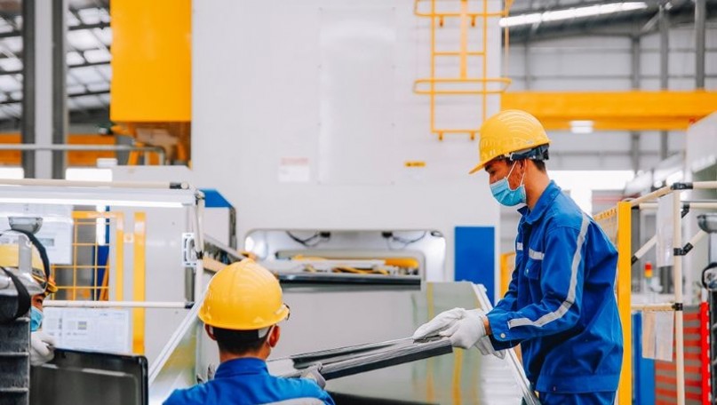 How did SMC return to profit?