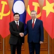 Promoting strategic connectivity between Viet Nam and Laos in new phase