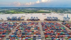 Goods export turnover continues to surge