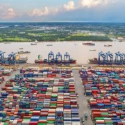 Goods export turnover continues to surge