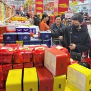 Vietnamese goods dominate Tet market 2026 in Hanoi