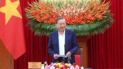 [Photos] Party General Secretary chairs working session on review of 100 years of Party’s leadership and 40 years of implementing national construction platform